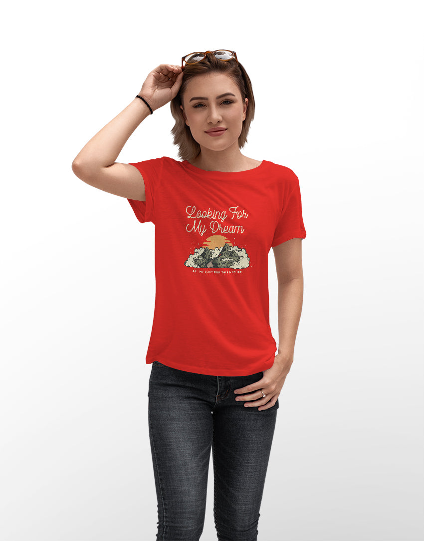 Women's red looking for my dream graphic printed tshirt